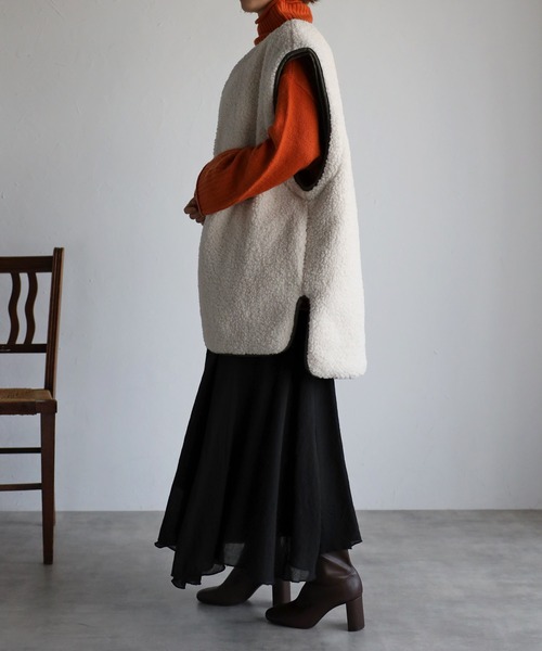 r.（アールドット）の「《4WAY》　タフタ×ボア キルティング ショートコート（ノーカラーコート・レディース・ベージュ/ブラック/アイボリー/カーキ・FREE）」の20枚目の写真