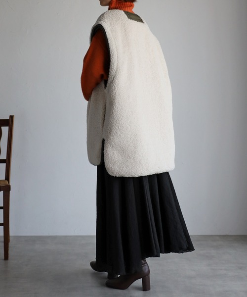 r.（アールドット）の「《4WAY》　タフタ×ボア キルティング ショートコート（ノーカラーコート・レディース・ベージュ/ブラック/アイボリー/カーキ・FREE）」の21枚目の写真