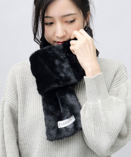 KANGOL(カンゴール)の「ファー 中綿 ティペット / 裏ボア 中綿マフラー(マフラー・レディース・ベージュ/ブラック・FREE)」の3枚目の写真