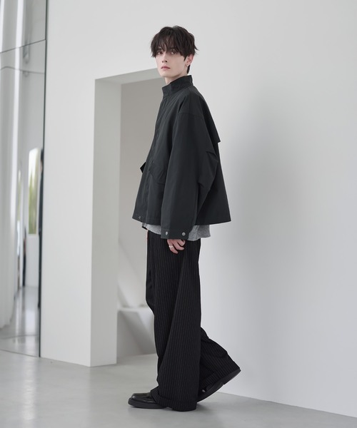 ASTRONOMY(アストロノミー)の「ビッグシルエットドロップショルダーショートモッズブルゾンM-65 タフタ/合成皮革/デニム(ブルゾン・メンズ・アイボリー/カーキ/チャコールグレー/ブラック/ブラウン/ブルー/ライトベージュ/ブラウン系その他/ホワイト系その他/カーキオリーブ/ブラック系その他/カーキブラウン/ブルー系/ブラック系・S/M/L/XL)」の16枚目の写真