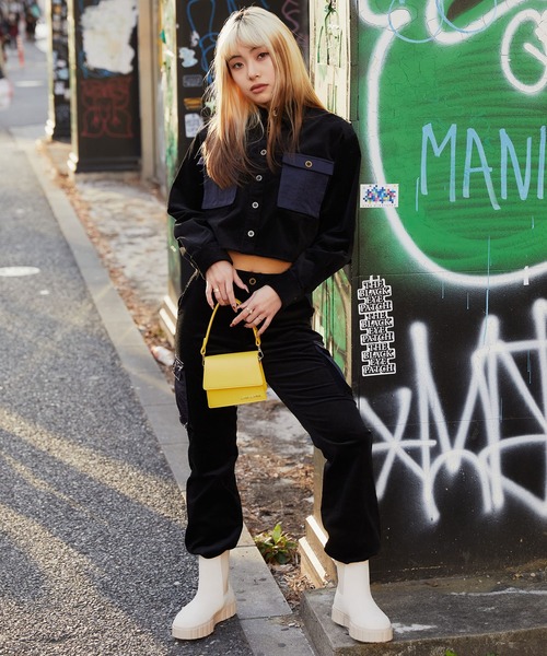 atmos pink（アトモスピンク）の「atmos pink コーデュロイ カーゴシャツ / アトモスピンク コーデュロイ カーゴシャツ（シャツ/ブラウス・レディース・ブラック/ベージュ/カーキ・S/M）」の4枚目の写真