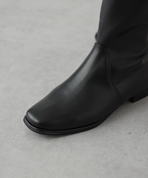 OUVRAGE CLASSE（ウヴラージュクラス）の「フラットソールロングブーツ（ブーツ・レディース・ブラック/ベージュ・MEDIUM/LARGE）」の13枚目の写真