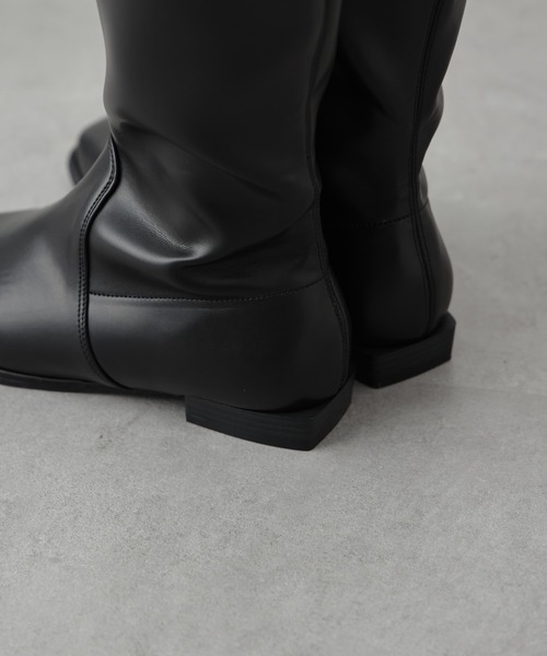 OUVRAGE CLASSE（ウヴラージュクラス）の「フラットソールロングブーツ（ブーツ・レディース・ブラック/ベージュ・MEDIUM/LARGE）」の14枚目の写真