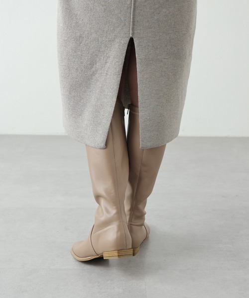 OUVRAGE CLASSE（ウヴラージュクラス）の「フラットソールロングブーツ（ブーツ・レディース・ブラック/ベージュ・MEDIUM/LARGE）」の5枚目の写真