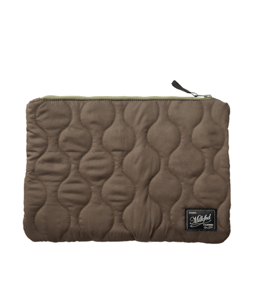 MILKFED.（ミルクフェド）の「【mini12月号掲載】QUILTED CLUTCH BAG　（クラッチバッグ/キルティング）（クラッチバッグ・レディース・オリーブ/ネイビー/オレンジ・ONE SIZE）」の4枚目の写真