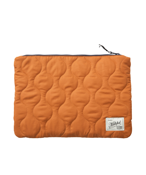 MILKFED.（ミルクフェド）の「【mini12月号掲載】QUILTED CLUTCH BAG　（クラッチバッグ/キルティング）（クラッチバッグ・レディース・オリーブ/ネイビー/オレンジ・ONE SIZE）」の6枚目の写真