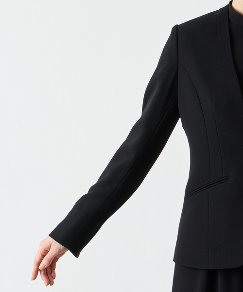 AIMER(エメ)の「【喪服・礼服・WEB限定】Vネックノーカラージャケット・プチハイネックブラウス・ワイドパンツ 3点セット ブラックフォーマルアンサンブル(スーツセット・レディース・ブラック・7号/9号/11号/13号/15号/17号)」の14枚目の写真