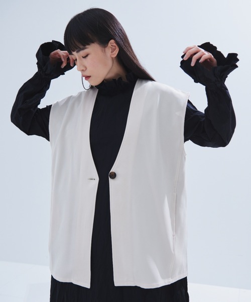 Libra Cue（リブラ キュー）の「ワンボタンベスト（ベスト・レディース・アイボリー/ブラック・FREE）」の11枚目の写真