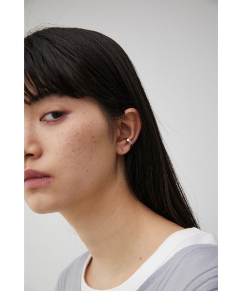 AZUL by moussy（アズールバイマウジー）の「CHUNKY METAL EARCUFF SET/チャンキーメタルイヤーカフセット（ピアス（両耳用）・レディース・ゴールド系その他/シルバー・FREE）」の2枚目の写真