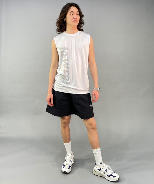 NEW ERA(ニューエラ)の「【ZOZOTOWN限定】NEW ERA/ニューエラ/NEW ERA PERFORMANCE/ニューエラパフォーマンス 吸汗速乾 タンクトップ/ノースリーブTシャツ 13516815/13516816/13516817(タンクトップ・メンズ・ホワイト/エメラルド/ブラック・L/XL/XXL/M)」の6枚目の写真