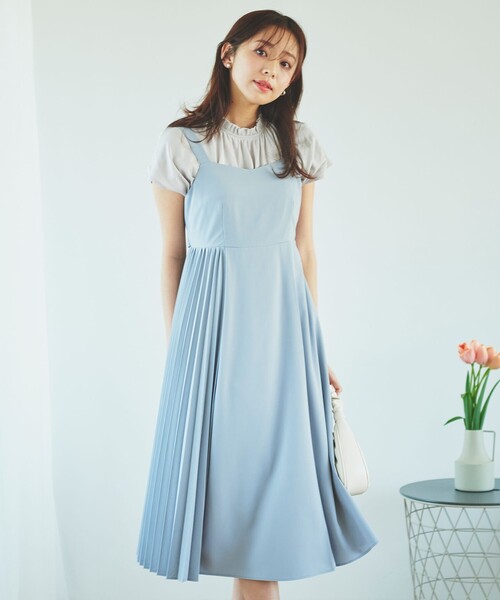 Feroux(フェルゥ)の「【洗える】プリーツコンビ ジャンパースカート(スカート・レディース・ベージュ系/スカイブルー系/ネイビー系・2/1)」の2枚目の写真