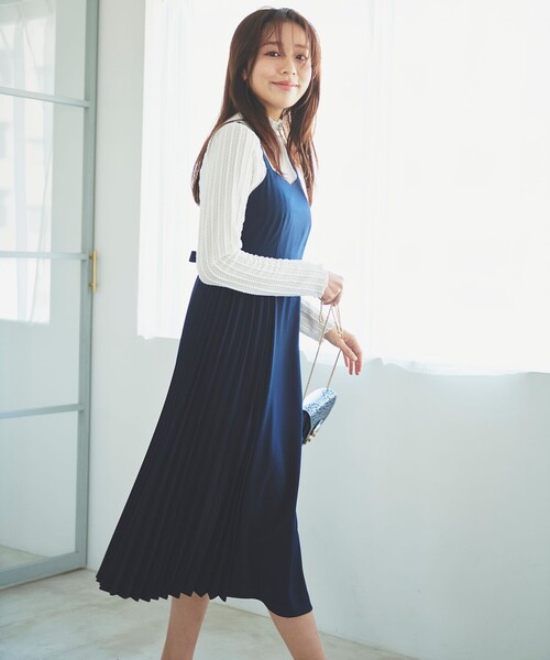 Feroux(フェルゥ)の「【洗える】プリーツコンビ ジャンパースカート(スカート・レディース・ベージュ系/スカイブルー系/ネイビー系・2/1)」の15枚目の写真