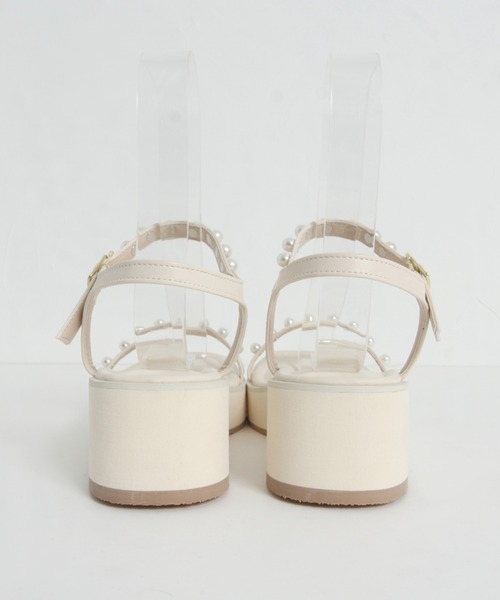 tocco closet（トッコ　クローゼット）の「パールストラップ付き厚底サンダル（サンダル・レディース・ブラック/アイボリー・L/S/M）」の9枚目の写真