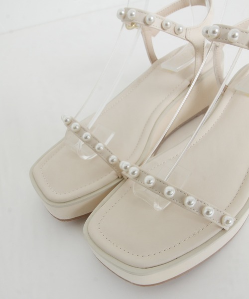 tocco closet（トッコ　クローゼット）の「パールストラップ付き厚底サンダル（サンダル・レディース・ブラック/アイボリー・L/S/M）」の15枚目の写真