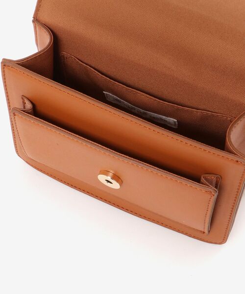 MAJESTIC LEGON(マジェスティックレゴン)の「上品ミニショルダーバッグ(ショルダーバッグ・レディース・グレイッシュベージュ/キャメル/ブラック・FREE)」の17枚目の写真