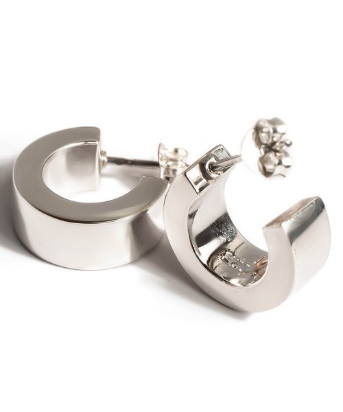 Ops.(オプス)の「フープピアス 金属アレルギー対応 ピアス シルバー925 ボリューム ピアスゴールド【CAPPIO カッピオ】(ピアス(両耳用)・レディース・シルバー/イエローゴールド/シルバー系その他/ゴールド系その他・ONE SIZE)」の2枚目の写真