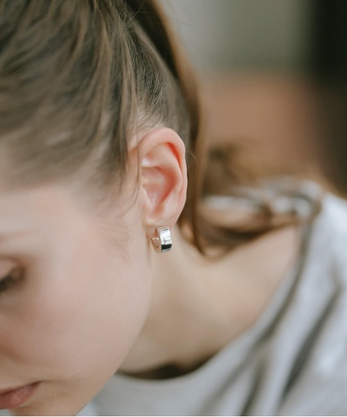 Ops.(オプス)の「フープピアス 金属アレルギー対応 ピアス シルバー925 ボリューム ピアスゴールド【CAPPIO カッピオ】(ピアス(両耳用)・レディース・シルバー/イエローゴールド/シルバー系その他/ゴールド系その他・ONE SIZE)」の22枚目の写真