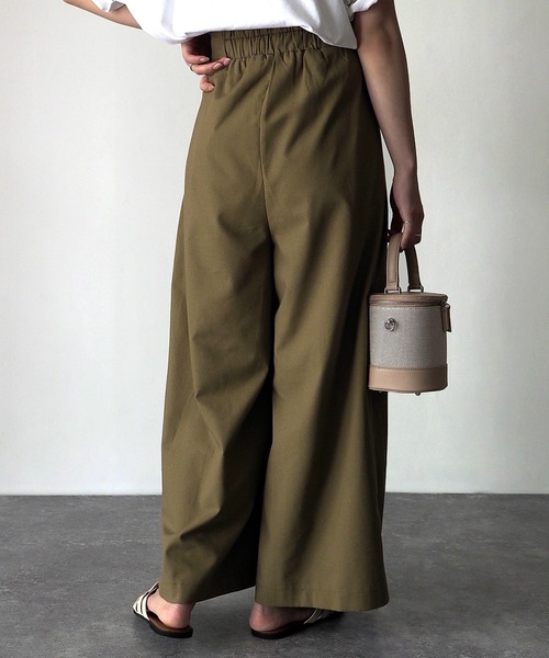 Riberry（リベリー）の「【セットアップ可】綿麻タックワイドパンツ（その他パンツ・レディース・カーキ/ネイビー/キナリ・MEDIUM）」の10枚目の写真