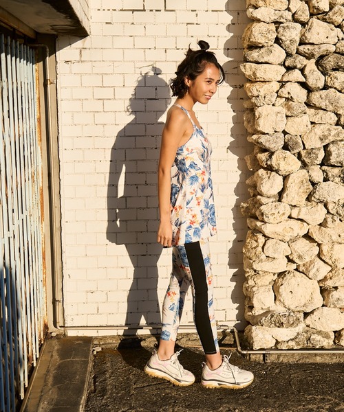 LIPSERVICE（リップサービス）の「【ムラサキスポーツ別注】LIP SERVICE/リップサービス 水陸両用/カップ付きボタニカルリーフ柄/フィットネスタンクトップ /セットアップ対応 384530（タンクトップ・レディース・ホワイト/ネイビー/ブラック/オフホワイト・M/S/L）」の20枚目の写真