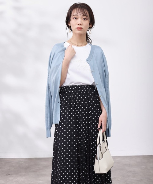 Chez toi(シェトワ)の「機能素材ラメロゴT(Tシャツ/カットソー・レディース・ブラック/グレイッシュベージュ/オフホワイト・FREE)」の11枚目の写真