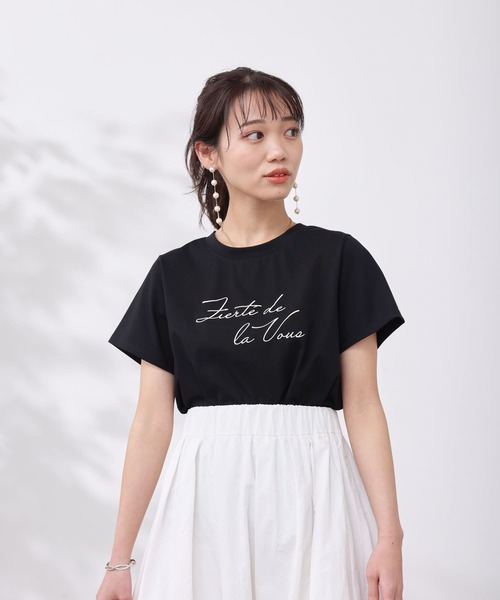 Chez toi(シェトワ)の「機能素材ラメロゴT(Tシャツ/カットソー・レディース・ブラック/グレイッシュベージュ/オフホワイト・FREE)」の16枚目の写真