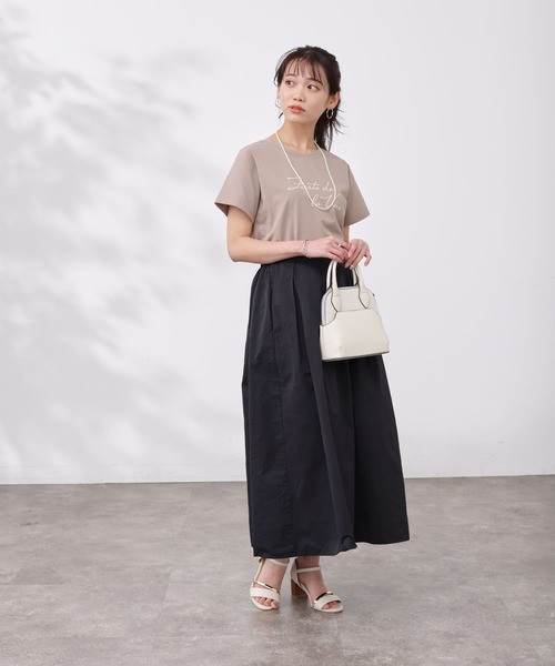 Chez toi(シェトワ)の「機能素材ラメロゴT(Tシャツ/カットソー・レディース・ブラック/グレイッシュベージュ/オフホワイト・FREE)」の19枚目の写真