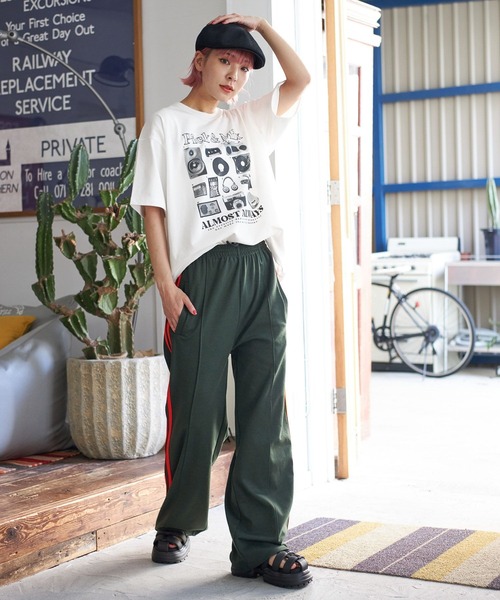 PBLIM（ページボーイリム）の「PBLIM/トラックラインパンツ（スウェットパンツ・レディース・ブルー/ブラック/グリーン・LARGE/MEDIUM）」の16枚目の写真