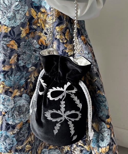 Casselini(キャセリーニ)の「Casselini(キャセリーニ)スカラップエンブロイダリー巾着(ハンドバッグ・レディース・ピンク/ブラック/アイボリー/ブルー/スモークピンク・FREE)」の8枚目の写真