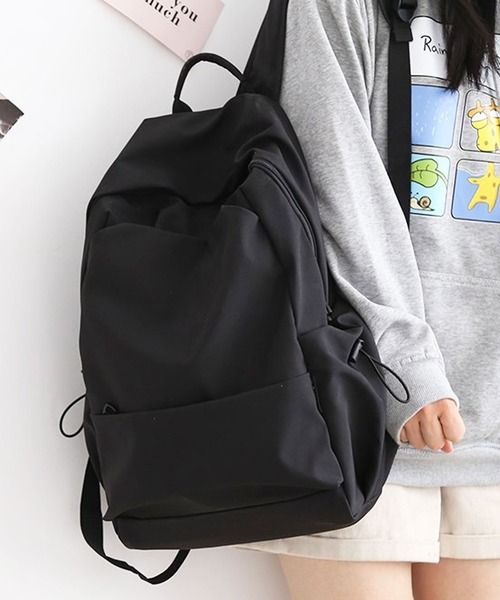 florist（フローリスト）の「【A4対応/軽量】【撥水】ふっくらギャザーがかわいいシンプルナイロンリュックサック/バックパック（バックパック/リュック・レディース・ブラック/ブルー/ピンク/ライトグレー・FREE）」の6枚目の写真