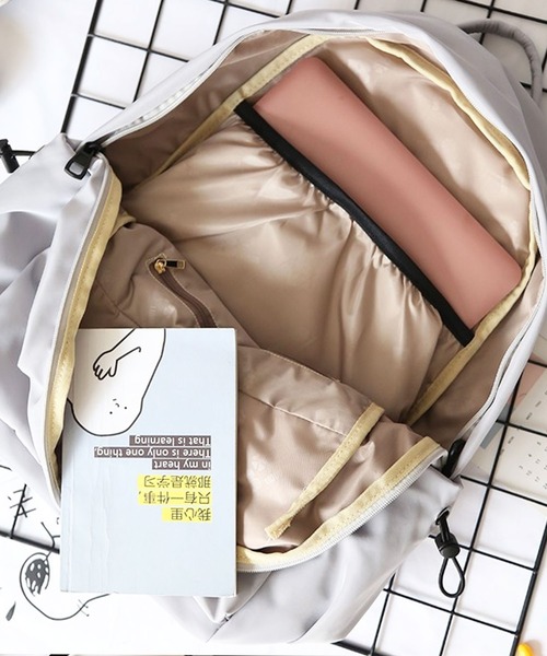 florist（フローリスト）の「【A4対応/軽量】【撥水】ふっくらギャザーがかわいいシンプルナイロンリュックサック/バックパック（バックパック/リュック・レディース・ブラック/ブルー/ピンク/ライトグレー・FREE）」の17枚目の写真