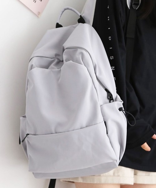 florist（フローリスト）の「【A4対応/軽量】【撥水】ふっくらギャザーがかわいいシンプルナイロンリュックサック/バックパック（バックパック/リュック・レディース・ブラック/ブルー/ピンク/ライトグレー・FREE）」の9枚目の写真