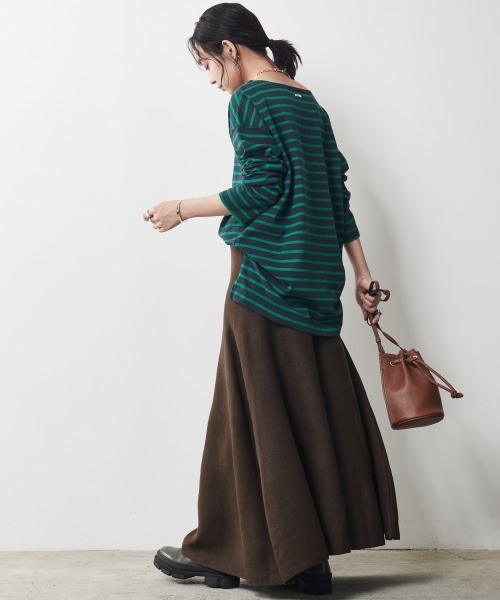 CHIC STYLE(シックスタイル)の「<大きいサイズ>ニットフレアロングスカート シックスタイル(スカート・レディース・ブラウン/ブラック・3L/5L/4L/L/LL)」の11枚目の写真