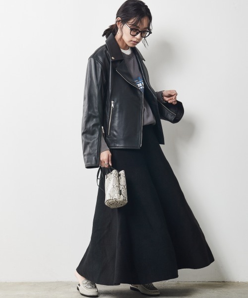 CHIC STYLE(シックスタイル)の「<大きいサイズ>ニットフレアロングスカート シックスタイル(スカート・レディース・ブラウン/ブラック・3L/5L/4L/L/LL)」の20枚目の写真