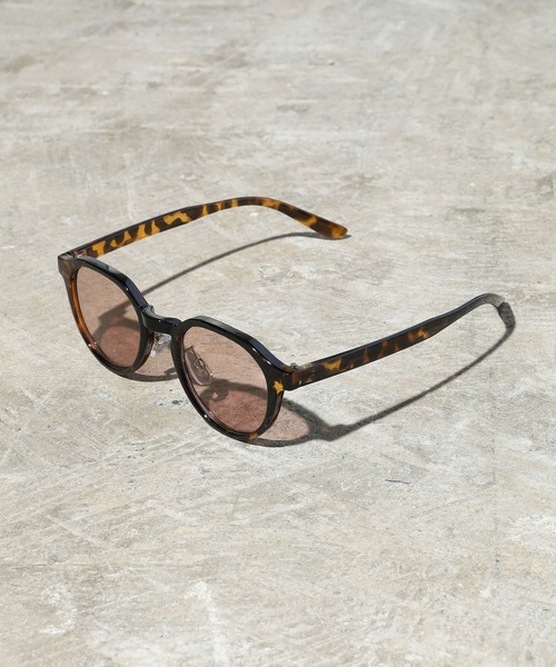 ROOPTOKYO（ループトウキョウ）の「【ケース付】【ユニセックスアイテム】カラーレンズ サングラス UVカット機能付き（サングラス・メンズ・ブラック系その他2/ブラック系その他3/ブラック系その他4/ブラック系その他5/ブラック系その他6/ブラウン系その他2/ブラウン系その他3/ブラック系その他/ブラウン系その他/グリーン系その他/ブルー系その他/クリアブラック/クリア/クリアブラウン/ブラウン系その他4/レッド系その他/ブラック系その他7/ブルー系その他2/グレー系その他2/イエロー系その他/グレー系その他/パープル系その他/スミクロ・FREE）」の14枚目の写真