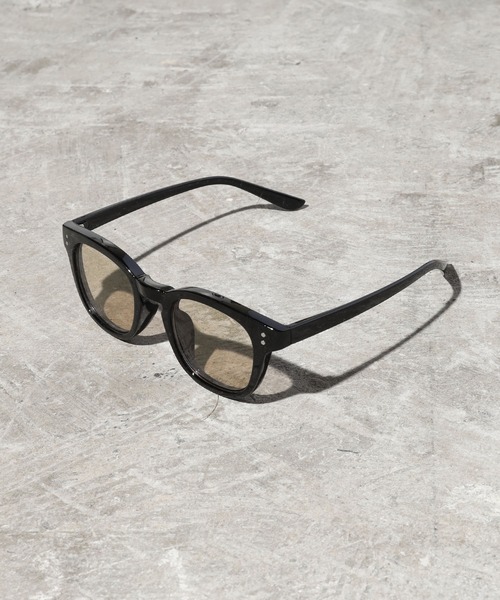 ROOPTOKYO（ループトウキョウ）の「【ケース付】【ユニセックスアイテム】カラーレンズ サングラス UVカット機能付き（サングラス・メンズ・ブラック系その他2/ブラック系その他3/ブラック系その他4/ブラック系その他5/ブラック系その他6/ブラウン系その他2/ブラウン系その他3/ブラック系その他/ブラウン系その他/グリーン系その他/ブルー系その他/クリアブラック/クリア/クリアブラウン/ブラウン系その他4/レッド系その他/ブラック系その他7/ブルー系その他2/グレー系その他2/イエロー系その他/グレー系その他/パープル系その他/スミクロ・FREE）」の7枚目の写真