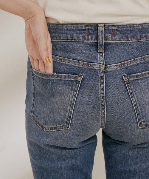 SALON adam et rope'（サロン アダム エ ロペ）の「【RED CARD TOKYO（レッドカードトーキョー）】Marmalade Midrise（デニムパンツ・レディース・ブルー系その他4・21/22/23/24）」の7枚目の写真