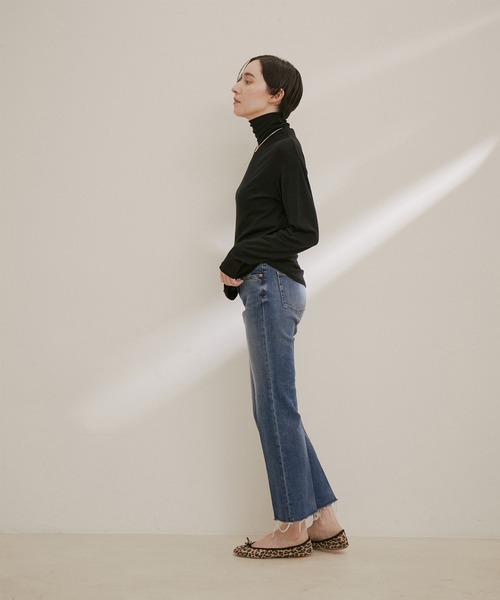 SALON adam et rope'（サロン アダム エ ロペ）の「【RED CARD TOKYO（レッドカードトーキョー）】Marmalade Midrise（デニムパンツ・レディース・ブルー系その他4・21/22/23/24）」の5枚目の写真