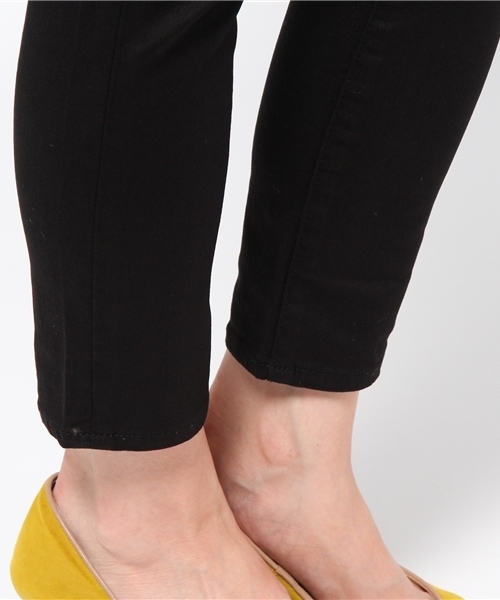 AZUL by moussy（アズールバイマウジー）の「カラーツイルアンクルスキニー(L66)（その他パンツ・レディース・ブラック/オフホワイト/ライトグレー/カーキ系・X-SMALL/MEDIUM/LARGE/SMALL）」の11枚目の写真