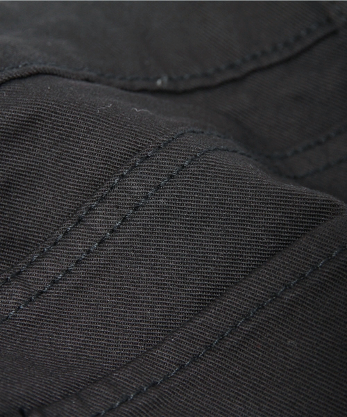 AZUL by moussy（アズールバイマウジー）の「カラーツイルアンクルスキニー(L66)（その他パンツ・レディース・ブラック/オフホワイト/ライトグレー/カーキ系・X-SMALL/MEDIUM/LARGE/SMALL）」の14枚目の写真