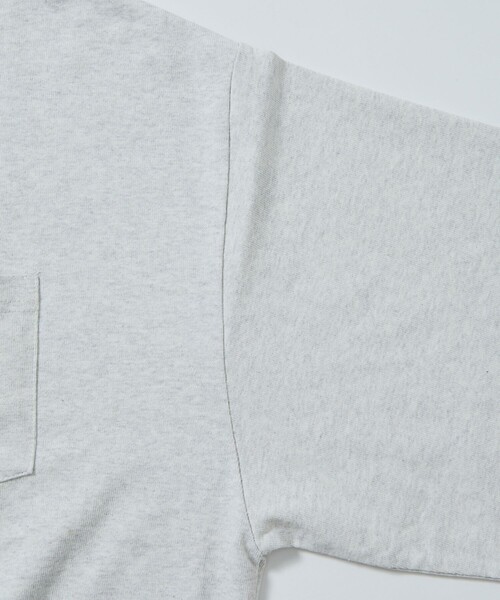 FREAK'S STORE（フリークスストア）の「限定展開 9オンス Heavyweight ビッグシルエット クルーネック ロングスリーブTシャツ/ヘビーウェイト/ロンTEE（Tシャツ/カットソー・メンズ・スミクロ/グレイッシュベージュ/ネイビー/アッシュグレー/ブラック/ホワイト/ブラウン・SMALL/MEDIUM/LARGE）」の11枚目の写真