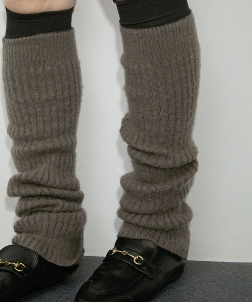 ADAM ET ROPE'（アダムエロペ）の「スリットレッグウォーマー（レッグウォーマー・レディース・グレー/オフホワイト/スミクロ・FREE）」の3枚目の写真