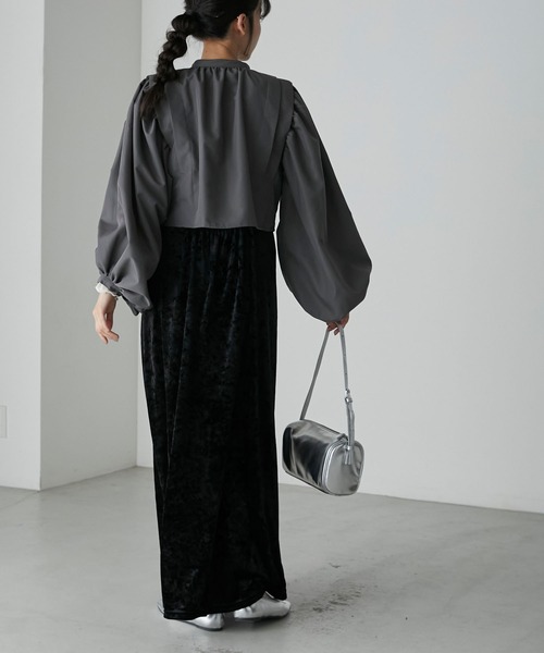 forksy.（フォルクシー）の「【forksy.】タックスリーブショート丈ボリュームブラウス（シャツ/ブラウス・レディース・ブルー/オフホワイト/チャコール・FREE）」の18枚目の写真