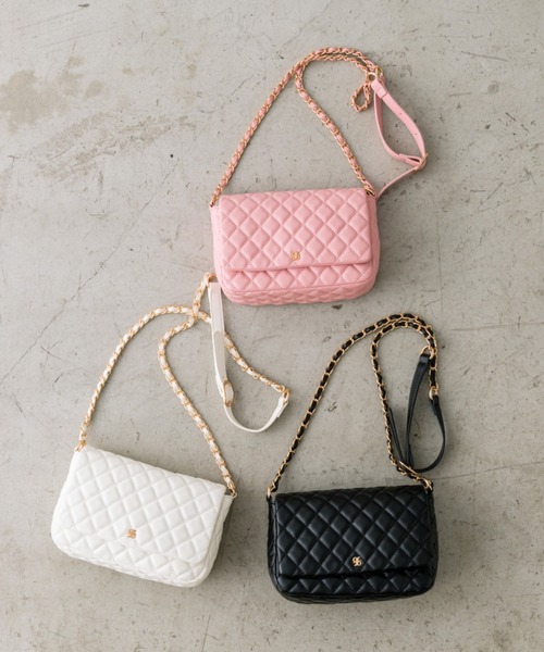 OLIVE des OLIVE（オリーブデオリーブ）の「キルティングフラップショルダー　1032120100（ショルダーバッグ・レディース・アイボリー/ブラック/ピンク・FREE）」の4枚目の写真