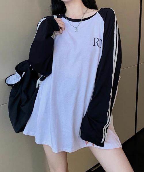 SHEENA(シーナ)の「袖ライン配色ラグランルーズロンT(Tシャツ/カットソー・レディース・チャコールグレー/ホワイト・M)」の4枚目の写真