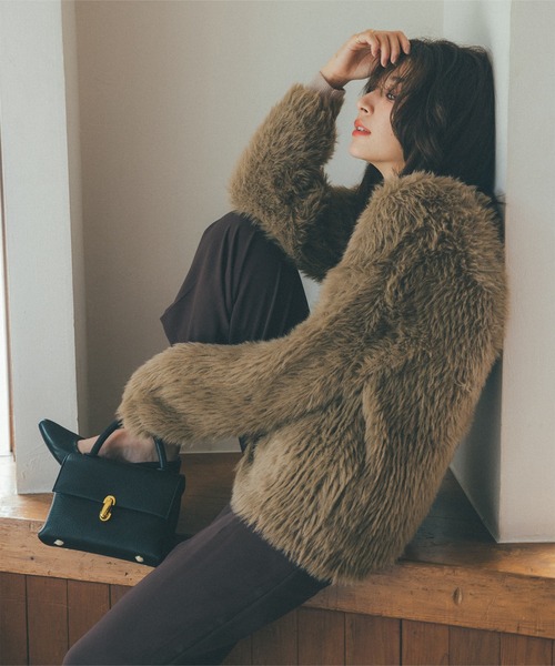 KOBE LETTUCE(コウベレタス)の「シャギーニットVネックロングカーディガン(カーディガン/ボレロ・レディース・グレー系/モカ/オフホワイト/ピンク・M)」の5枚目の写真