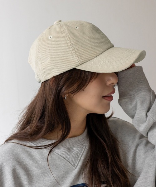VitaFelice（ヴィータフェリーチェ）の「遮光率100％ 完全遮光 コーデュロイシンプルキャップ 深め 紫外線カット率99.9％ UPF値50+ 秋冬（キャップ・レディース・ベージュ系/ブルー系/ブラック/ベージュ/アイボリー/ブラウン/グレー/チャコール・FREE）」の2枚目の写真