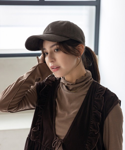 VitaFelice（ヴィータフェリーチェ）の「遮光率100％ 完全遮光 コーデュロイシンプルキャップ 深め 紫外線カット率99.9％ UPF値50+ 秋冬（キャップ・レディース・ベージュ系/ブルー系/ブラック/ベージュ/アイボリー/ブラウン/グレー/チャコール・FREE）」の14枚目の写真