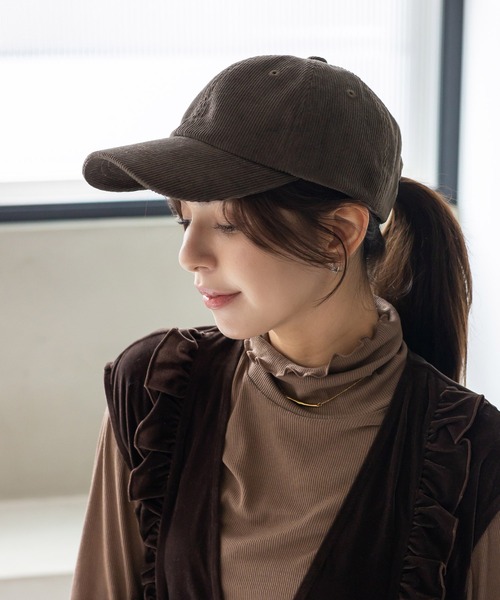 VitaFelice（ヴィータフェリーチェ）の「遮光率100％ 完全遮光 コーデュロイシンプルキャップ 深め 紫外線カット率99.9％ UPF値50+ 秋冬（キャップ・レディース・ベージュ系/ブルー系/ブラック/ベージュ/アイボリー/ブラウン/グレー/チャコール・FREE）」の15枚目の写真