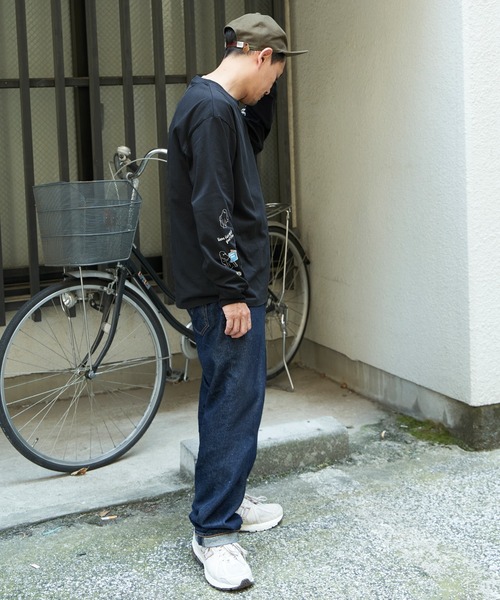 NO NEED(ノーニード)の「袖オバケプリント ロングスリーブTシャツ(Tシャツ/カットソー・メンズ・ライトグレー/ホワイト/チャコールグレー・L/M)」の17枚目の写真