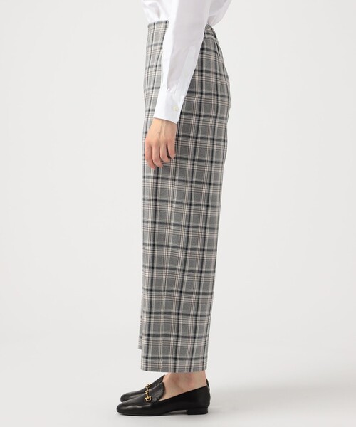 MACPHEE(マカフィー)の「ウォッシャブルフランネル ワイドクロップドパンツ(その他パンツ・レディース・ネイビー/ライトベージュ/ライトグリーン・34/36/32)」の13枚目の写真